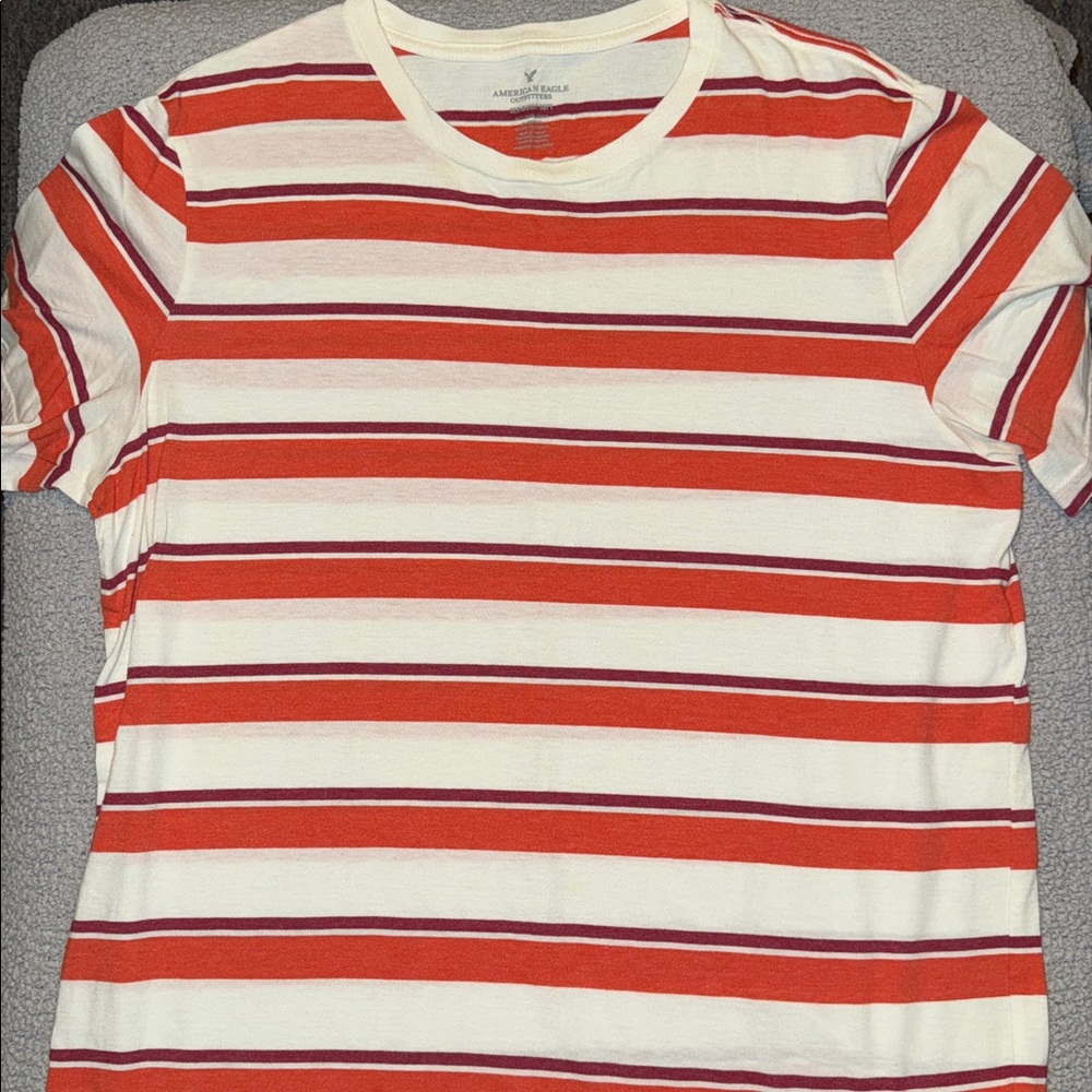 American Eagle tee